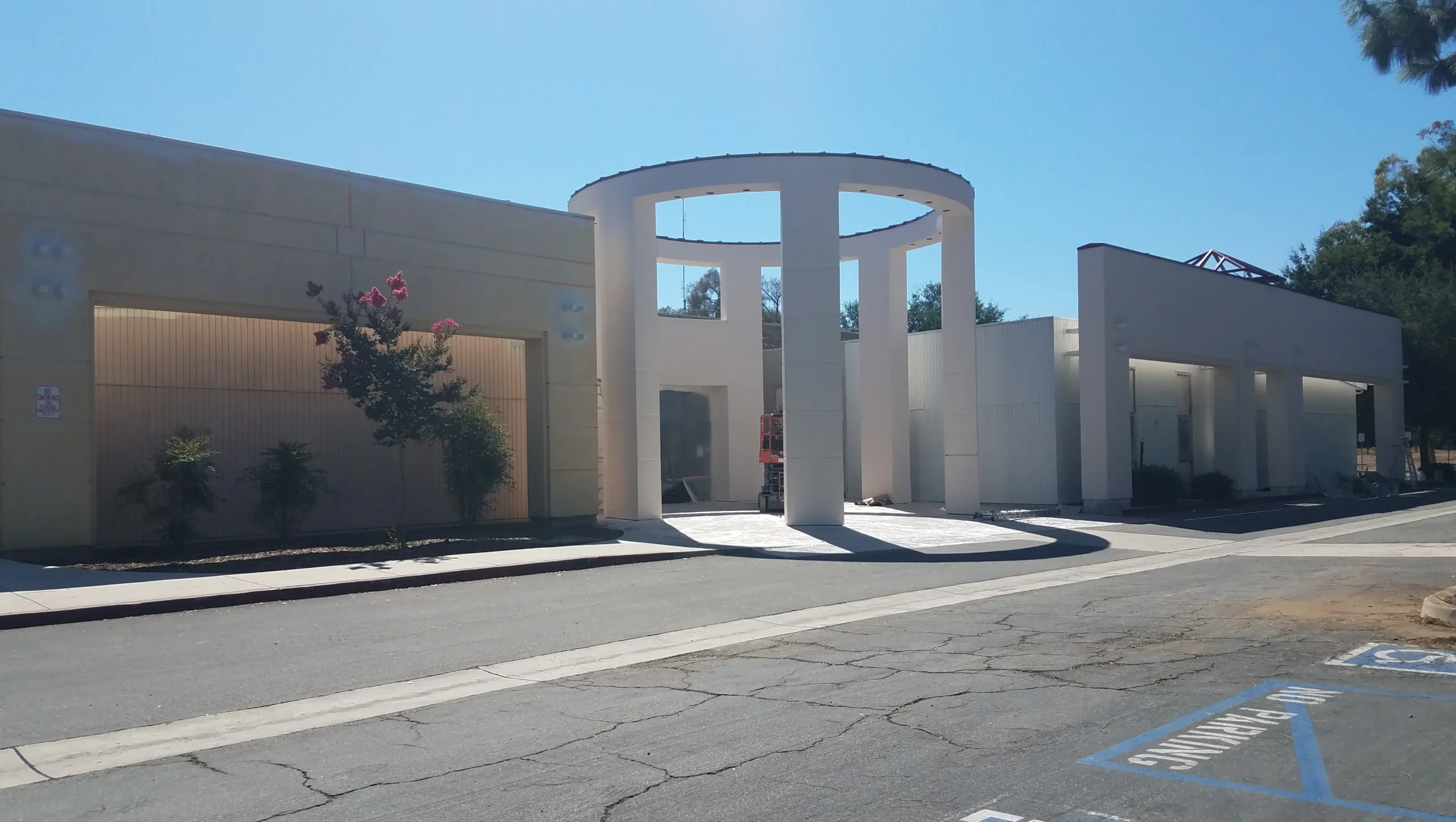 Conejo Valley High School entrance from the outside